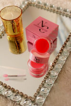 Cargar imagen en el visor de la galería, Exfoliating Lip
